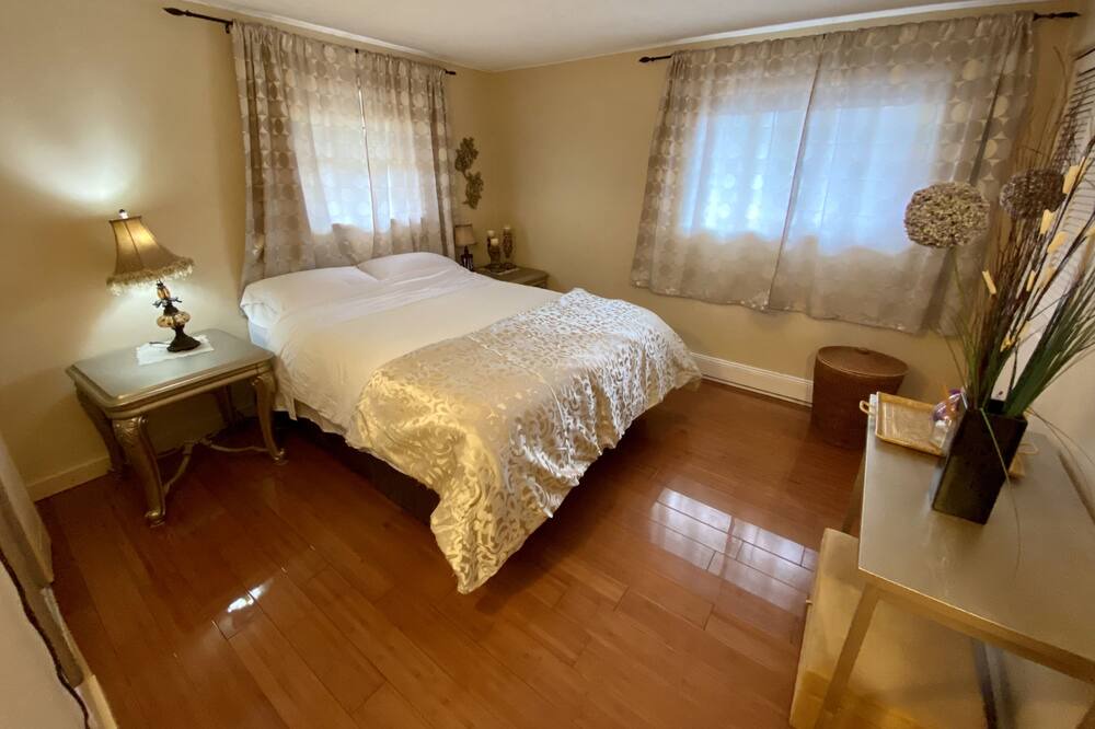 Photo of Bedroom in Port Alberni