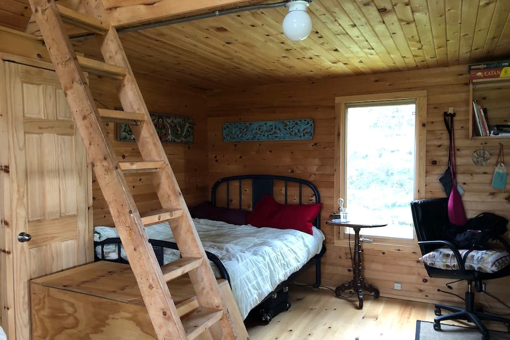 Photo of Bedroom in Wolfe Island