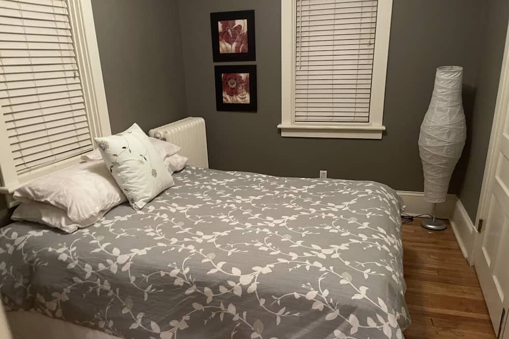 Photo of Bedroom in Calabogie
