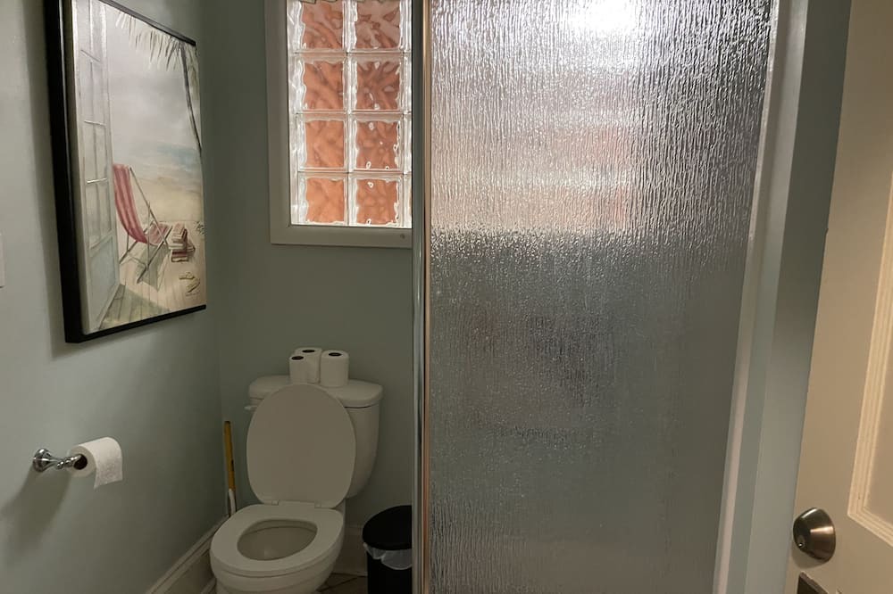 Photo of Bathroom in Calabogie