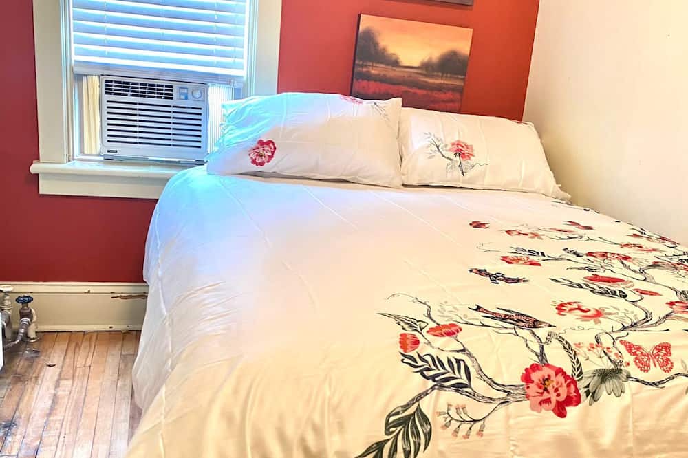 Photo of Bedroom in Calabogie