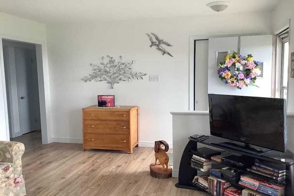 Photo of Livingroom in Scots Bay