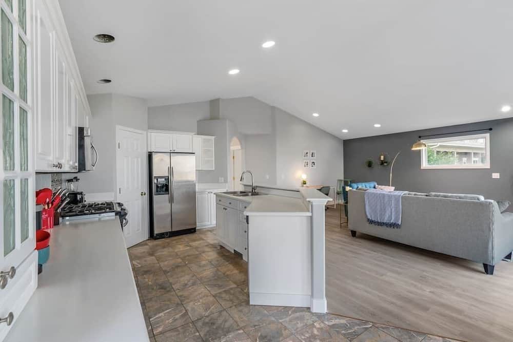 Photo of Others in West Kelowna Estates