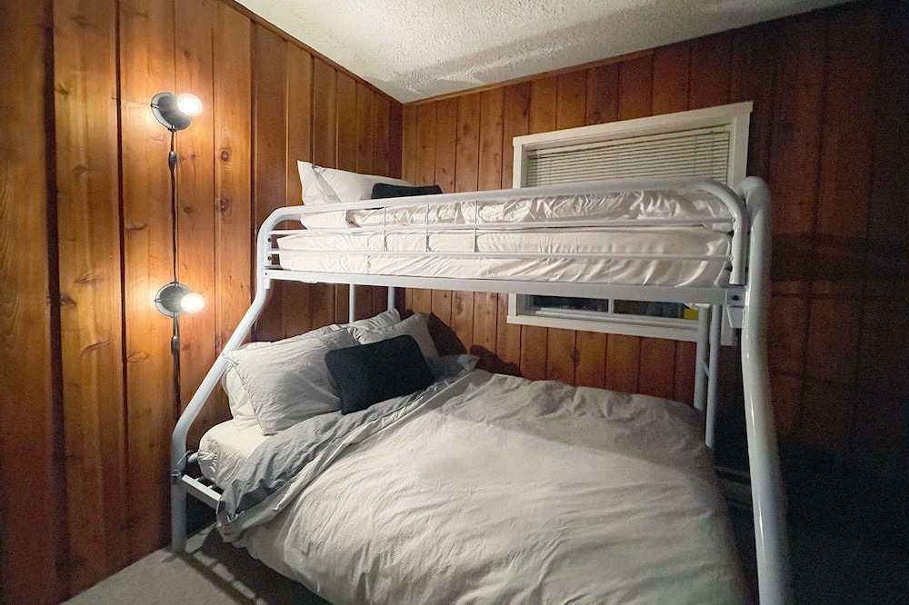Photo of Bedroom in Sainte-Agathe-des-Monts