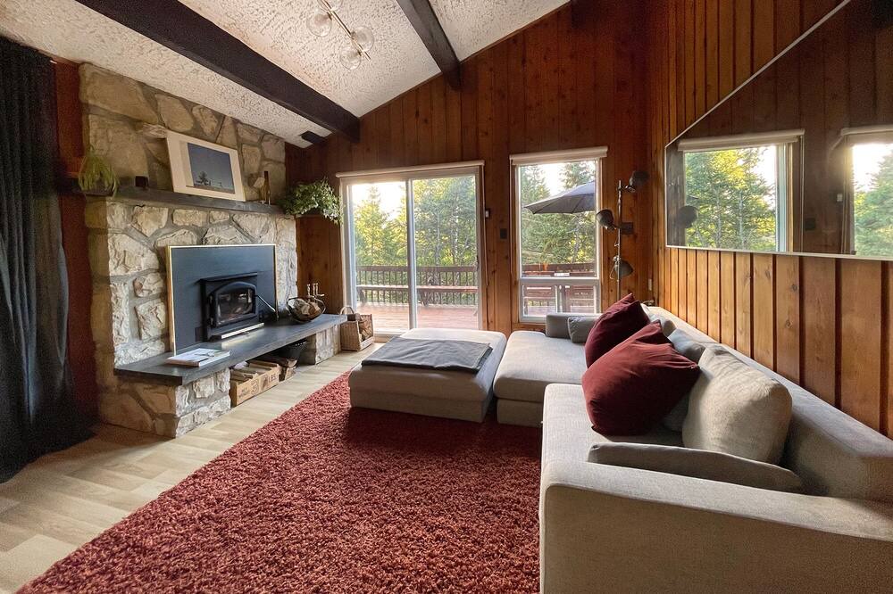 Photo of Livingroom in Sainte-Agathe-des-Monts