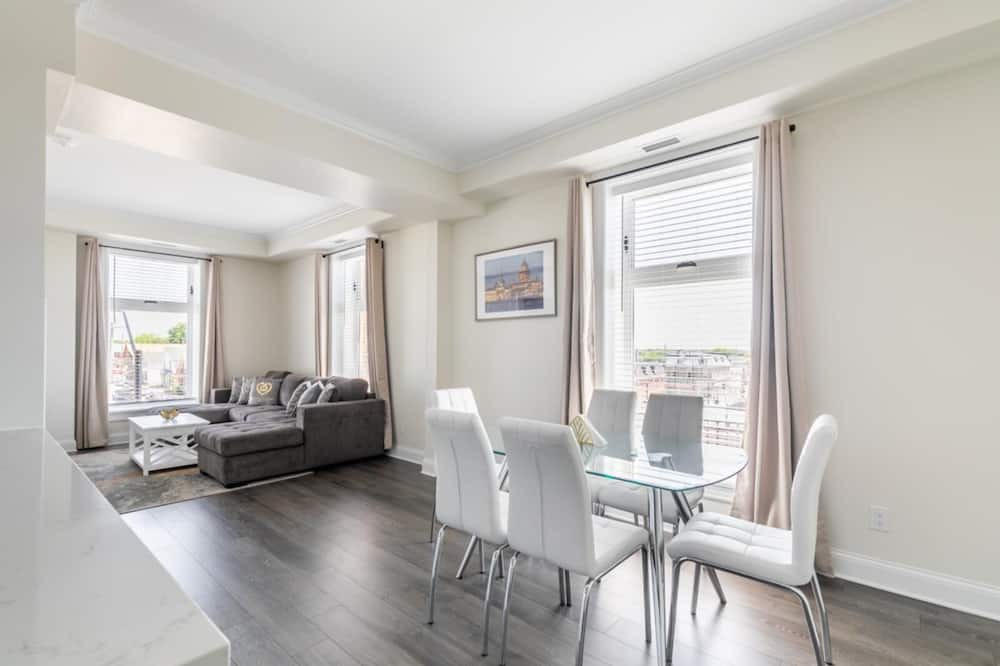 Photo of Livingroom in Smiths Falls