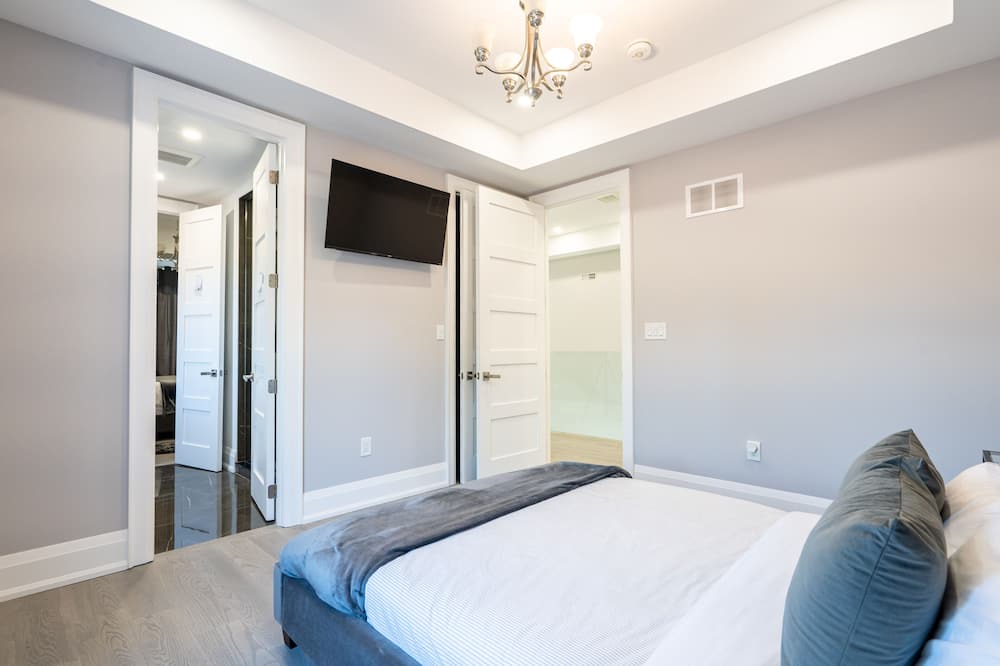 Photo of Bedroom in Humber Bay