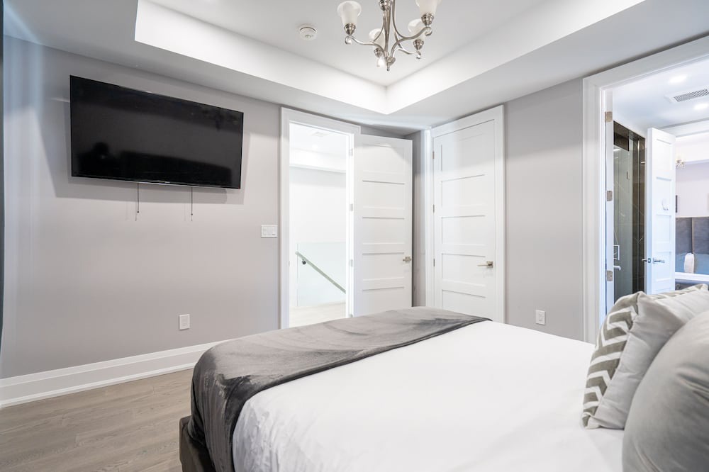 Photo of Bedroom in Humber Bay