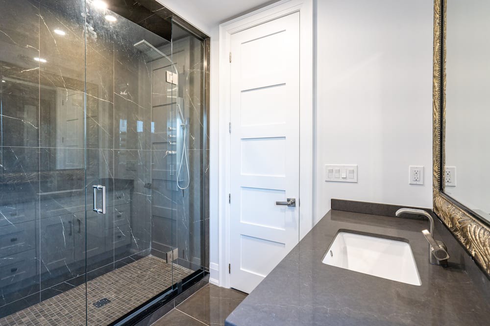 Photo of Bathroom in Humber Bay
