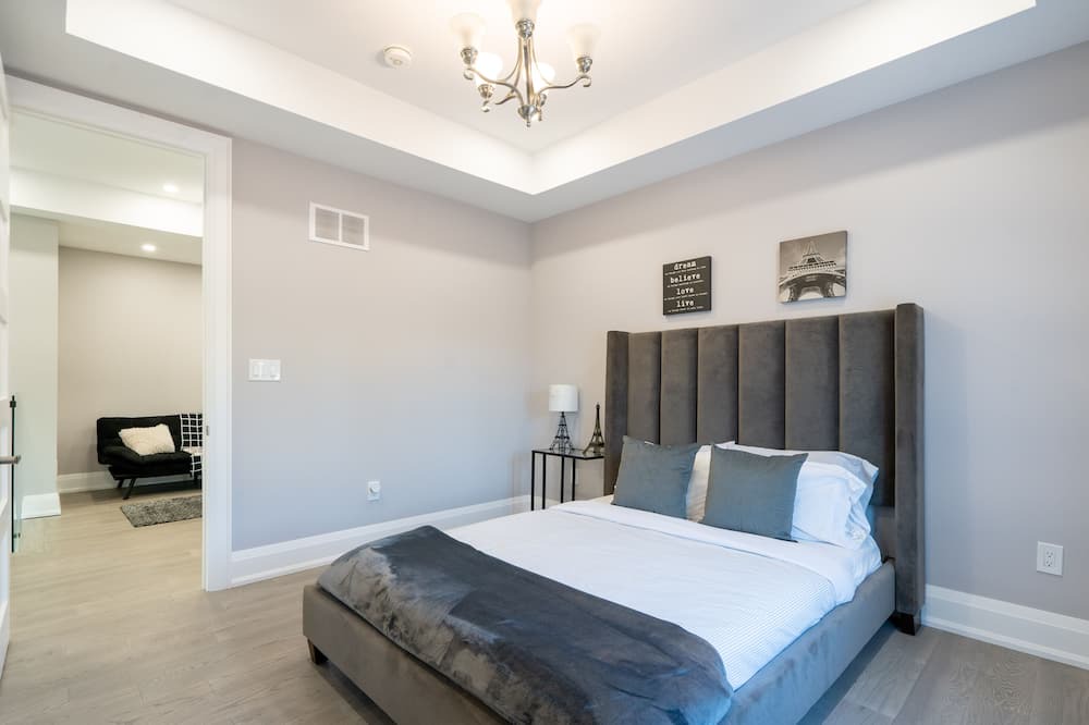 Photo of Bedroom in Humber Bay
