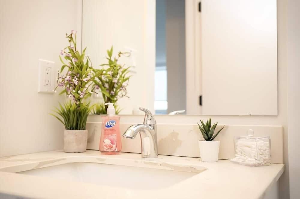Photo of Bathroom in North End
