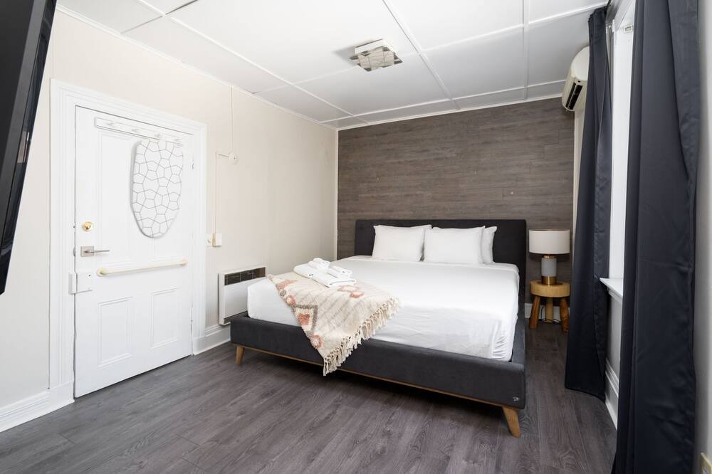 Photo of Bedroom in Gay Village