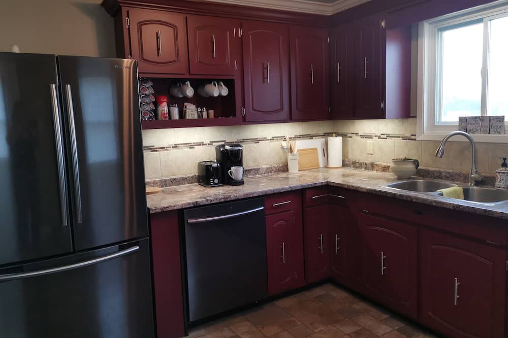 Photo of Kitchen in Smooth Rock Falls