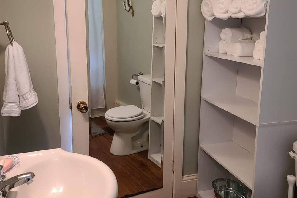Photo of Bathroom in Port Wade