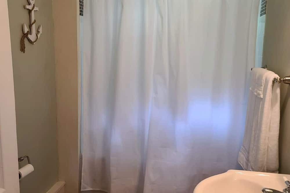 Photo of Bathroom in Port Wade