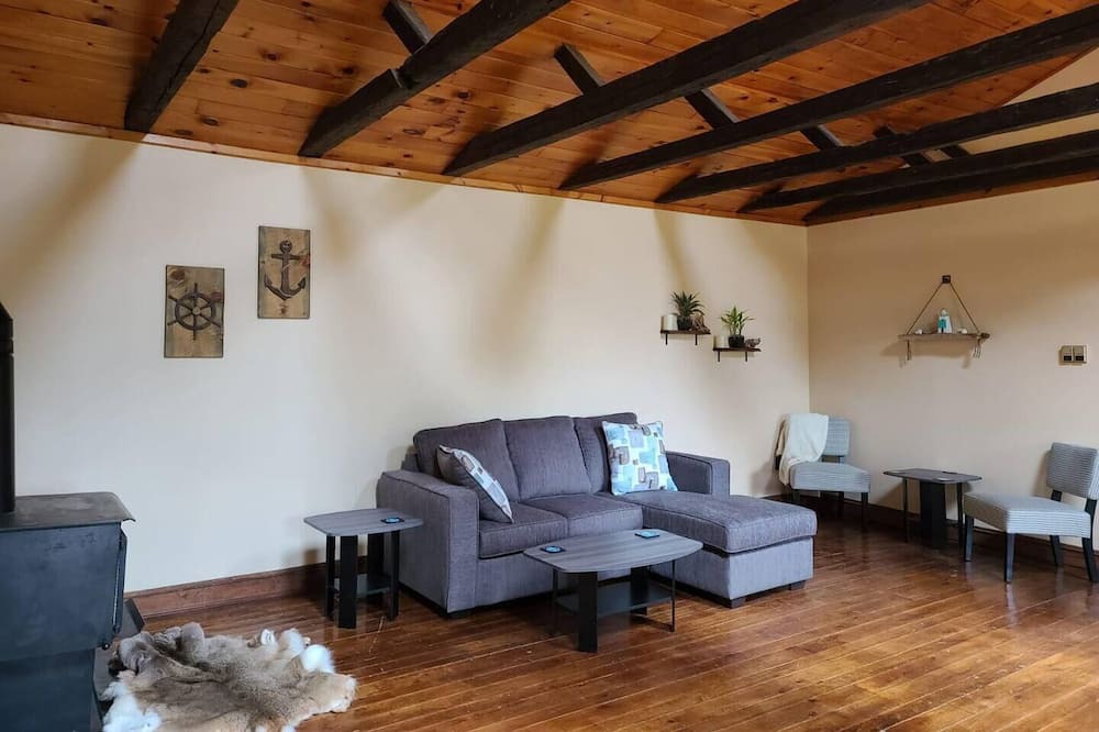 Photo of Livingroom in Port Wade