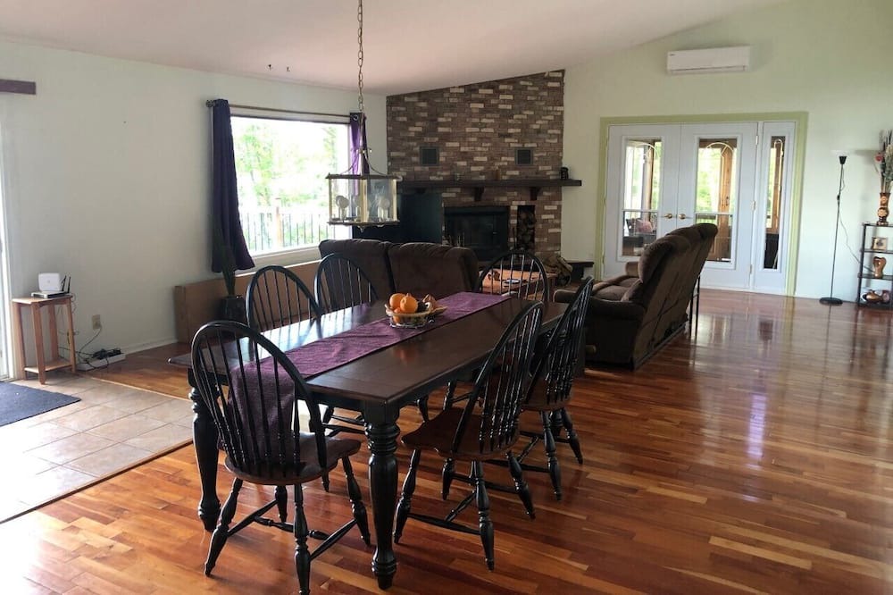 Photo of Kitchen in Pontiac