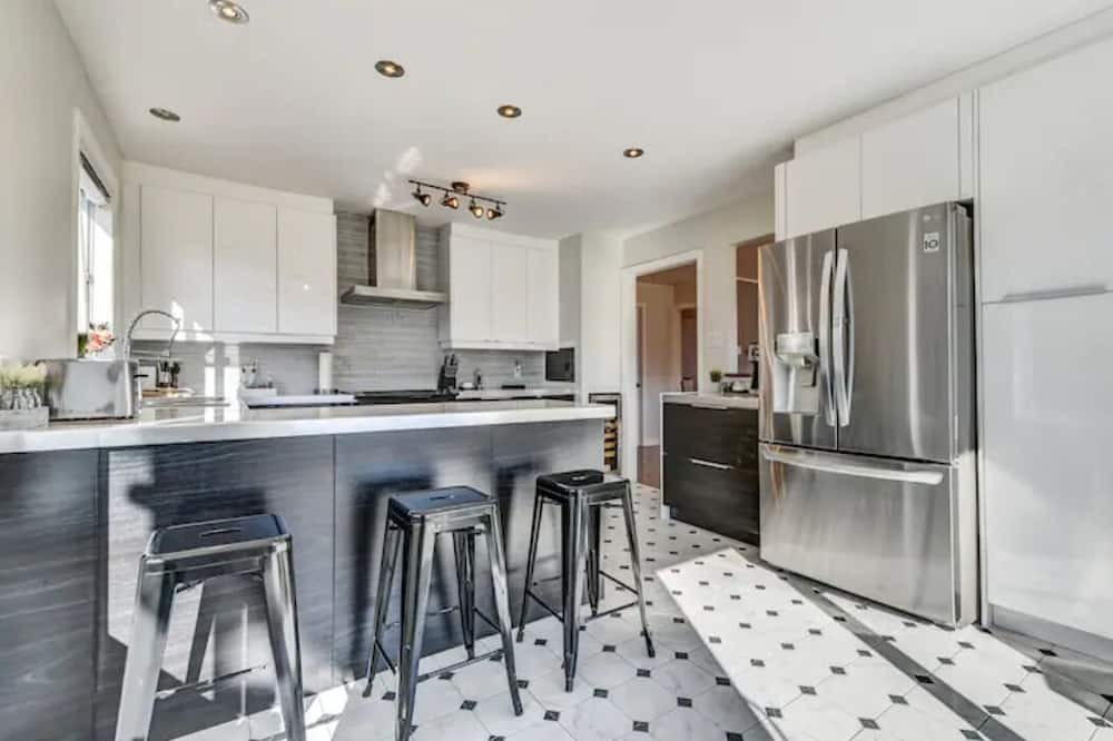 Photo of Kitchen in Saint-Sauveur