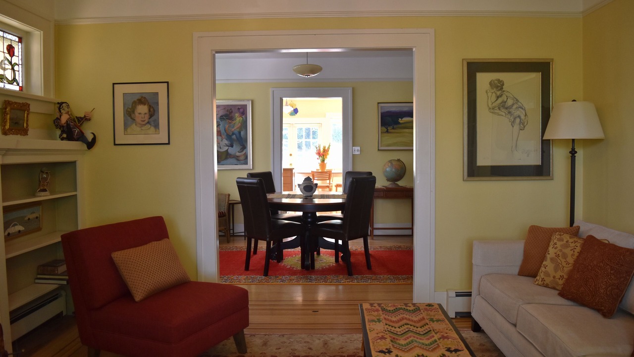 Photo of Livingroom in West Point Grey