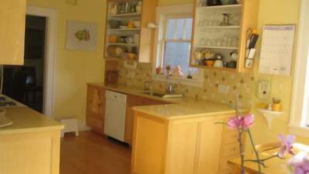 Photo of Kitchen in West Point Grey