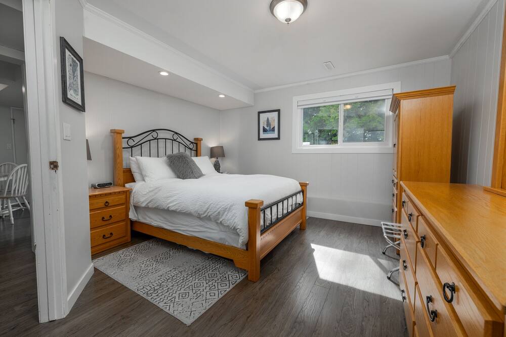 Photo of Bedroom in Maple Ridge