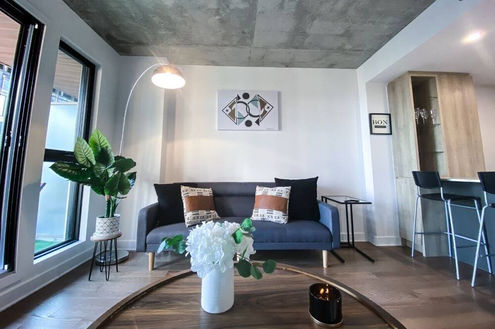 Photo of Livingroom in Griffintown