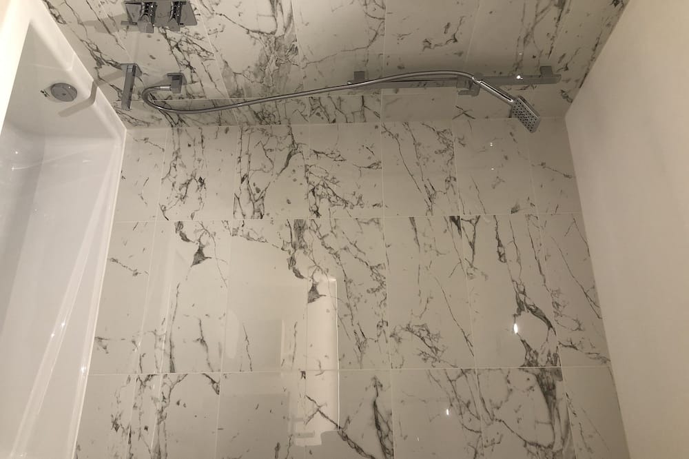 Photo of Bathroom in Griffintown