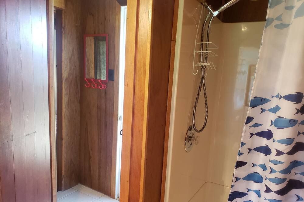 Photo of Bathroom in Wainfleet
