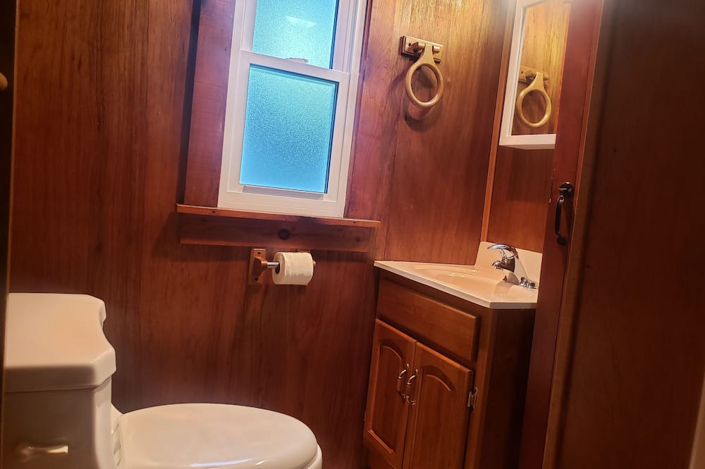 Photo of Bathroom in Wainfleet