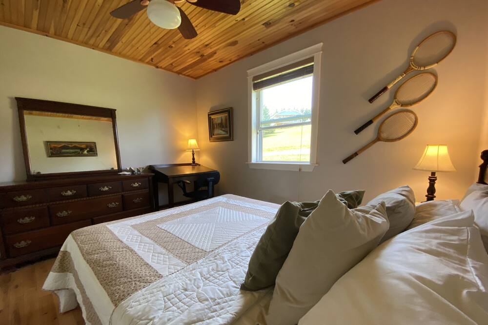 Photo of Bedroom in Found Mills