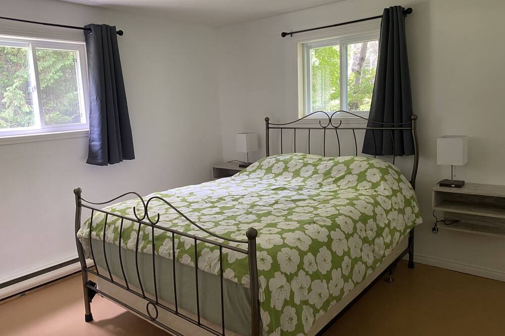 Photo of Bedroom in Mont-Laurier