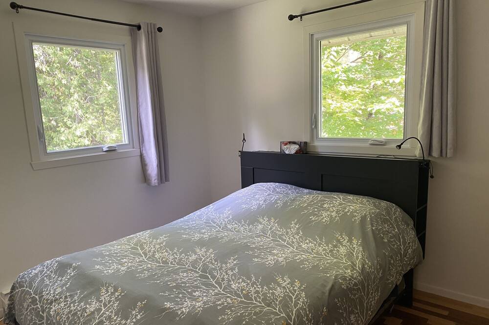 Photo of Bedroom in Mont-Laurier