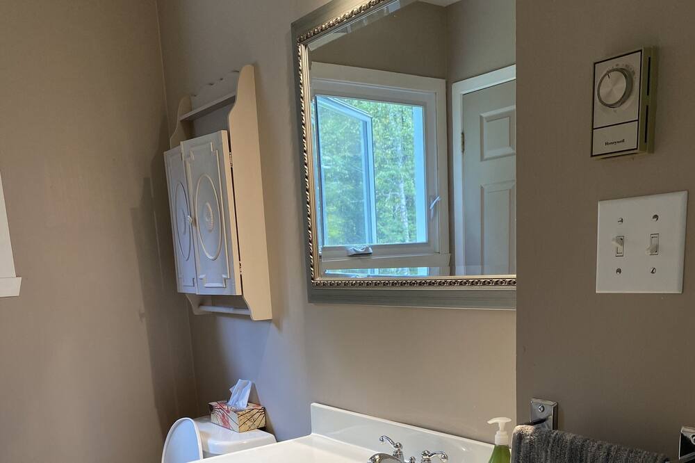 Photo of Bathroom in Mont-Laurier