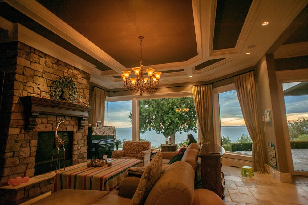 Photo of Livingroom in Surrey