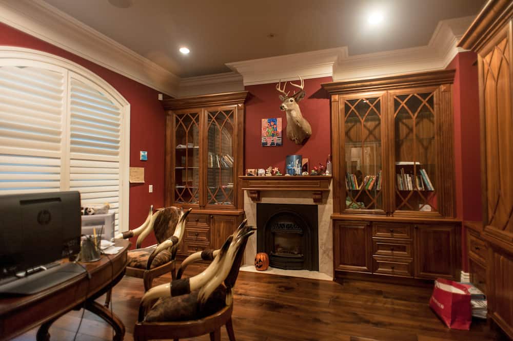 Photo of Livingroom in Surrey