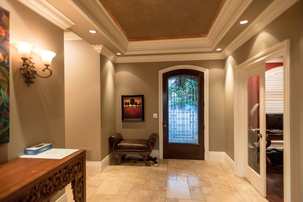 Photo of Livingroom in Surrey