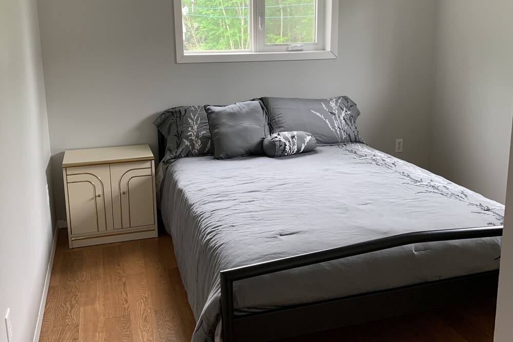 Photo of Bedroom in Traverse Bay