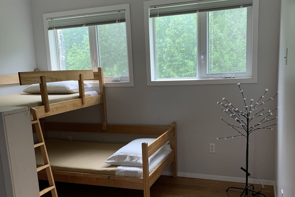 Photo of Bedroom in Traverse Bay