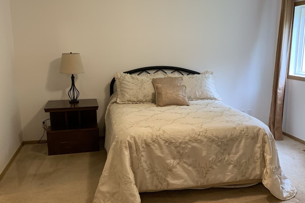 Photo of Bedroom in Traverse Bay