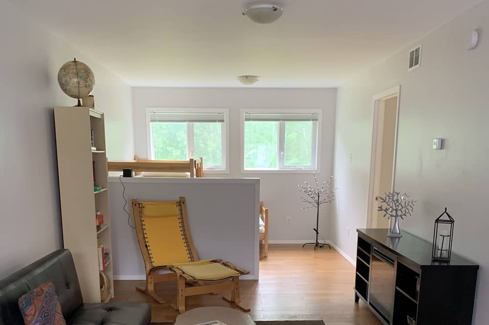 Photo of Livingroom in Traverse Bay