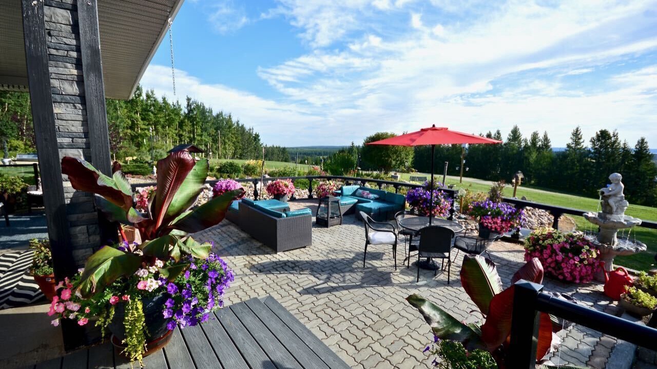Photo of Patio Balcony in Parkland County