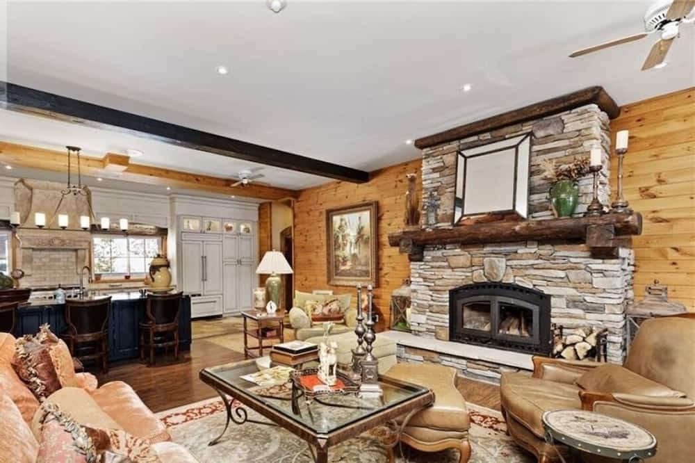 Photo of Livingroom in Dunchurch