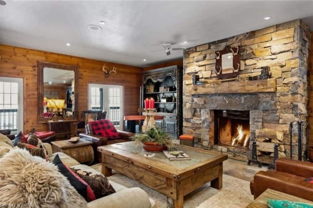 Photo of Livingroom in Dunchurch
