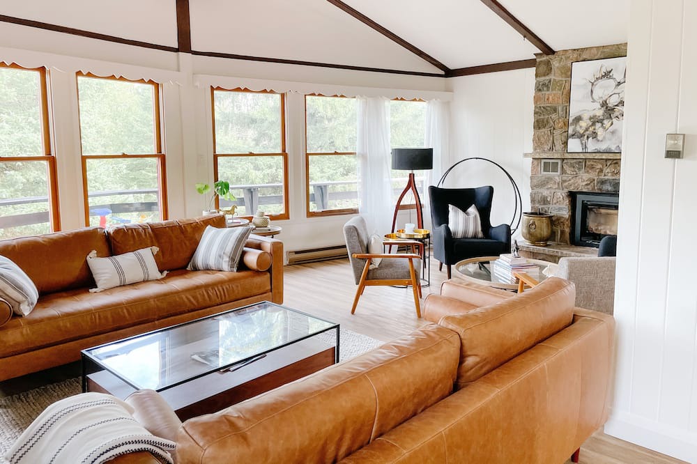 Photo of Livingroom in Grey Highlands