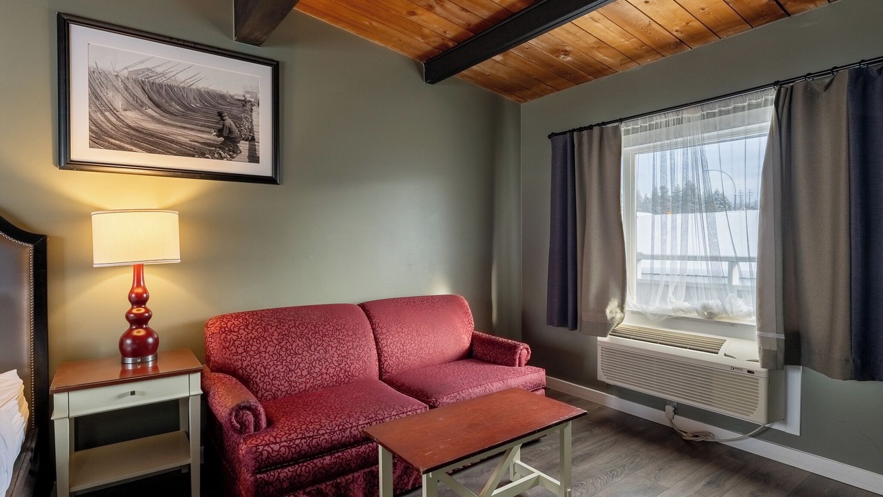 Photo of Bedroom in Okanagan-Similkameen