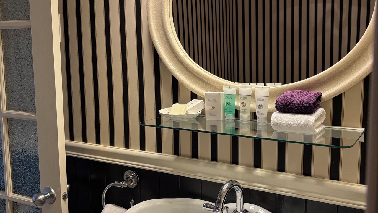 Photo of Bathroom in Dildo
