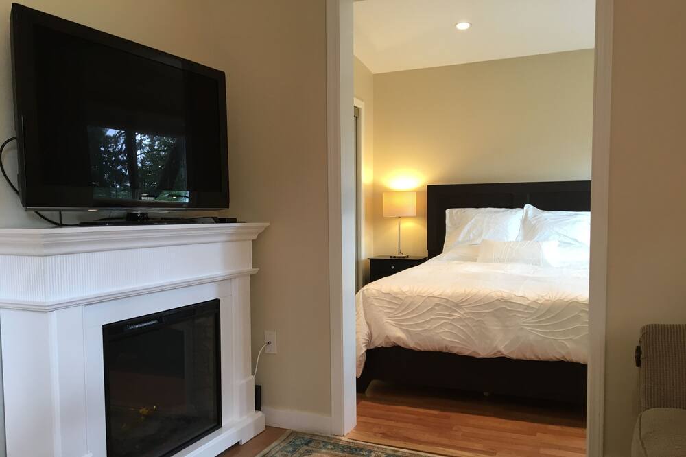 Photo of Bedroom in Mill Bay