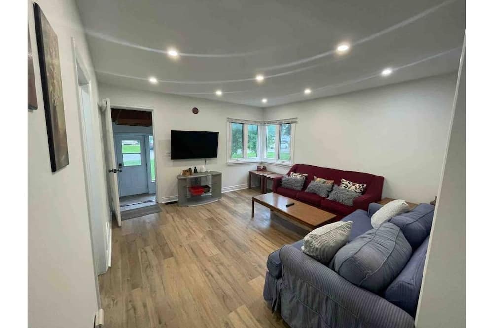 Photo of Livingroom in Orillia