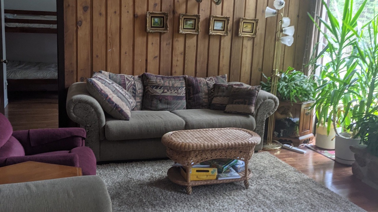 Photo of Livingroom in Sainte-Marguerite-du-Lac-Masson