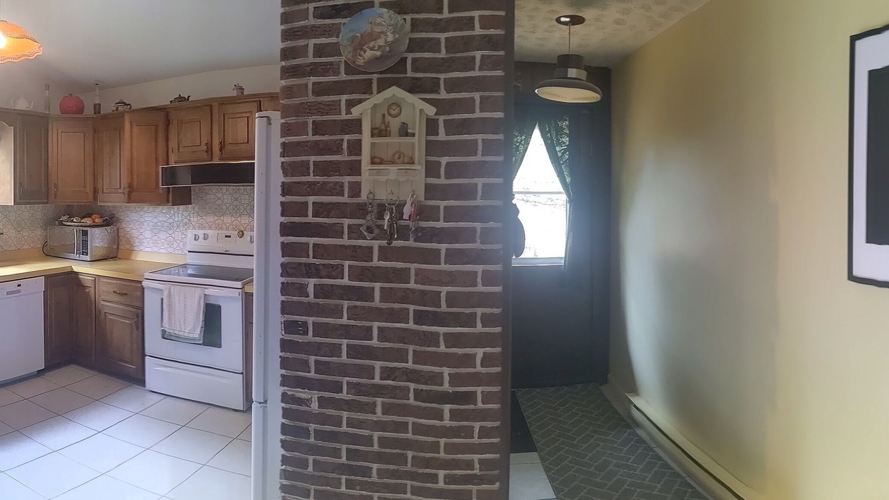 Photo of Kitchen in Sainte-Marguerite-du-Lac-Masson
